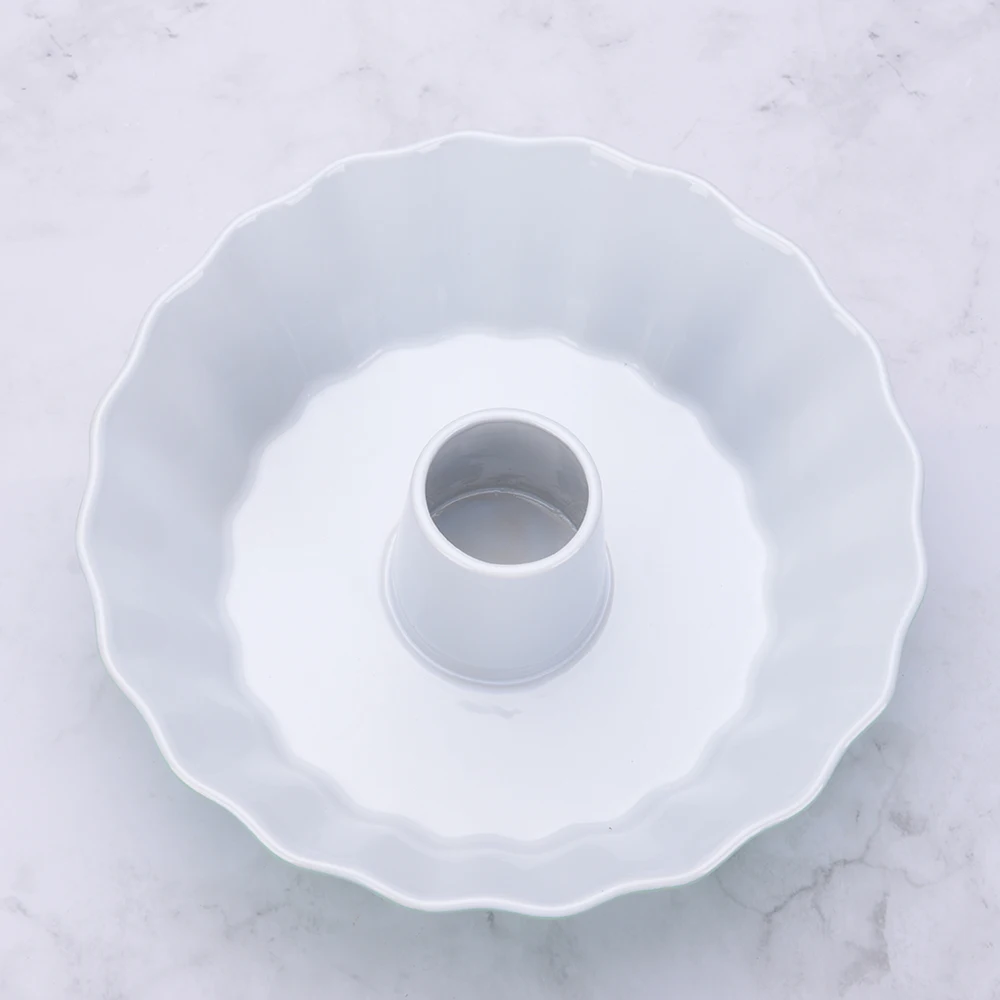 Porcelain Glazed Stoneware Bundt Pan Mold Snacks And Desserts Round