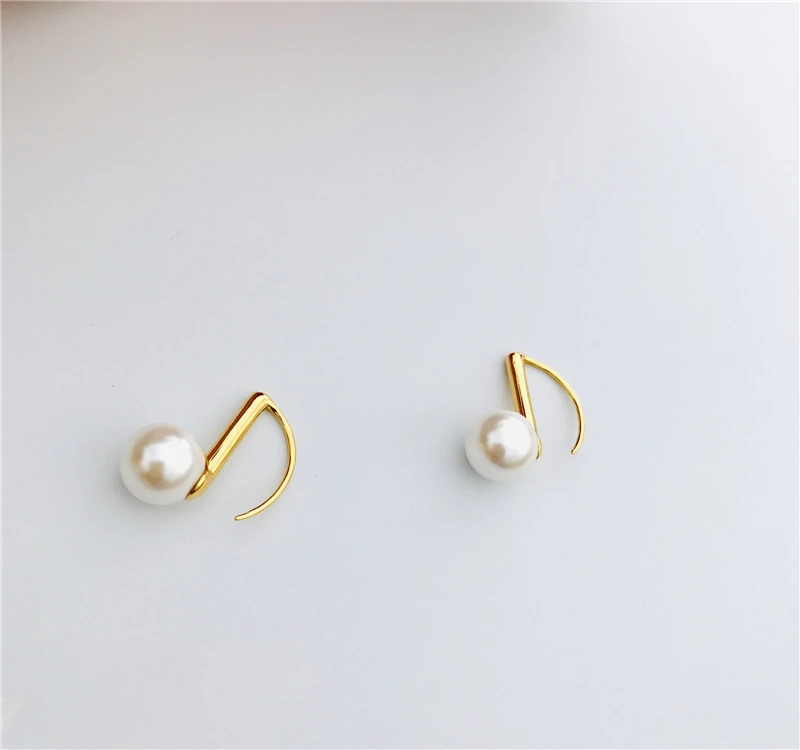 

High End Gold Elegant Dainty Pearl Drop Earring Women Jewelry Brass Earring Wholesale