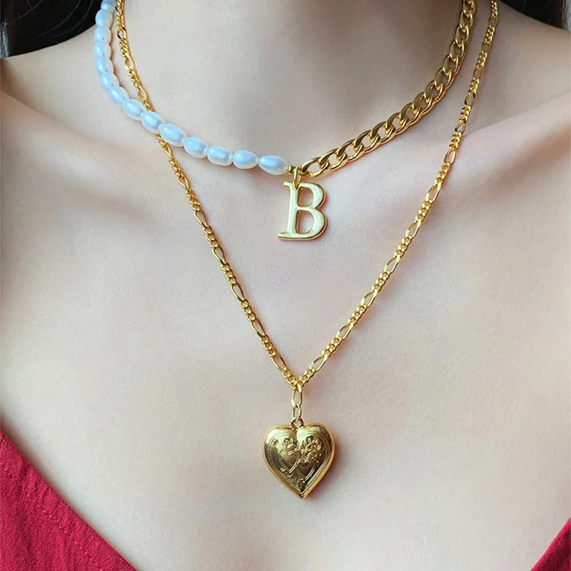 

Fashion European 18k Gold Plated Link Chain Heart Necklace Asymmetry Pearl Letter B Necklace For Women