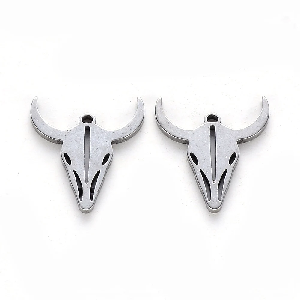 

PandaHall 304 Stainless Steel Laser Cut Cow Head Charms, Stainless steel color