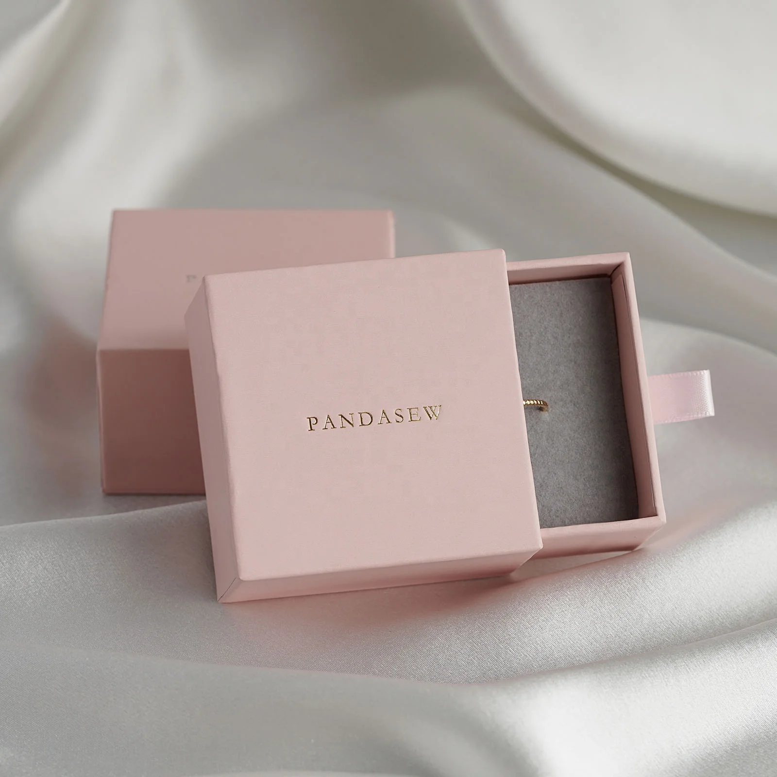 

PandaSew  Pink Custom Logo Printed Jewelry Gift Paper Boxes Luxury Jewelry Packaging Ring Box