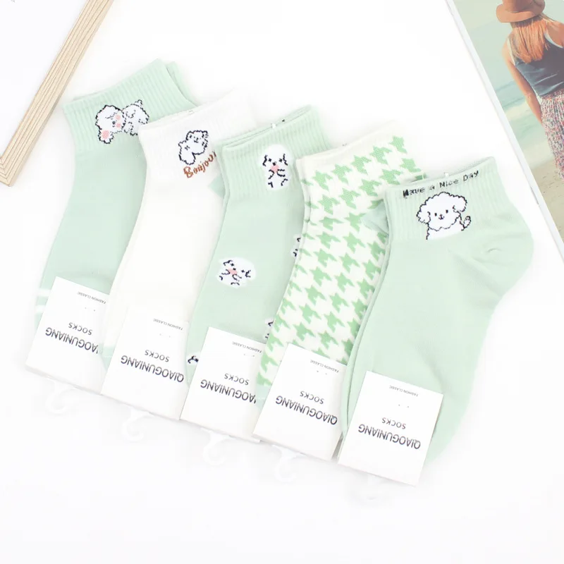 

2022 Spring And Summer New Ladies Cartoon Trendy Socks College Style Sports Short Tube Cotton Socks, Picture shows