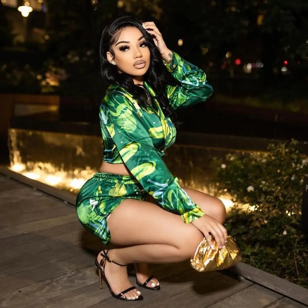 

Women Y2k Fashion 2022 Matching Long Sleeve Print Button Tie Up Satin Crop Top Shirt 2 Piece Outfit Shorts Sets, Green