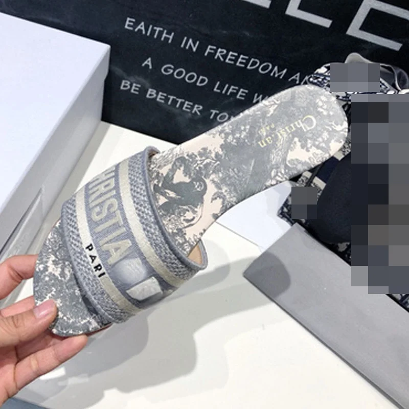 

2021 Fashion Brand Luxury Original Slipper Summer Slippers For Women shoes Beach Outdoor Girls Sandal Slippers