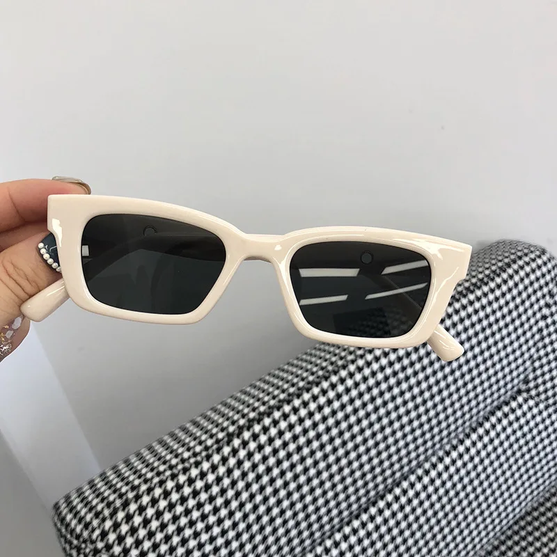 

Small Square Frame Sunglasses Women Fashion Cat Eye Sun Glasses Shades for Woman Sunglasses Ladies Retro Sunglasses Driver RED