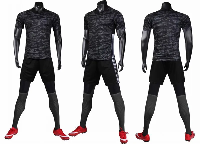 
Custom Latest Plain Football Shirt Printing Design Barcelona Soccer Jersey Retro Football Jersey Set Red Black White Color 