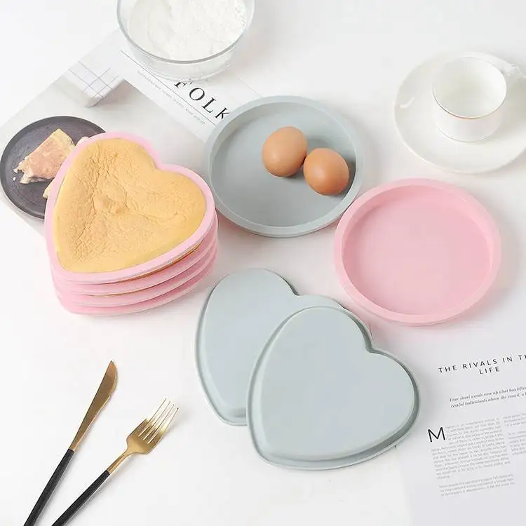 

Baking Silicone Cake Mold DIY Handmade Tool kitchen Heart Round Shape 6 Inch Silicone Mold For Children Cake Making DIY, As shown