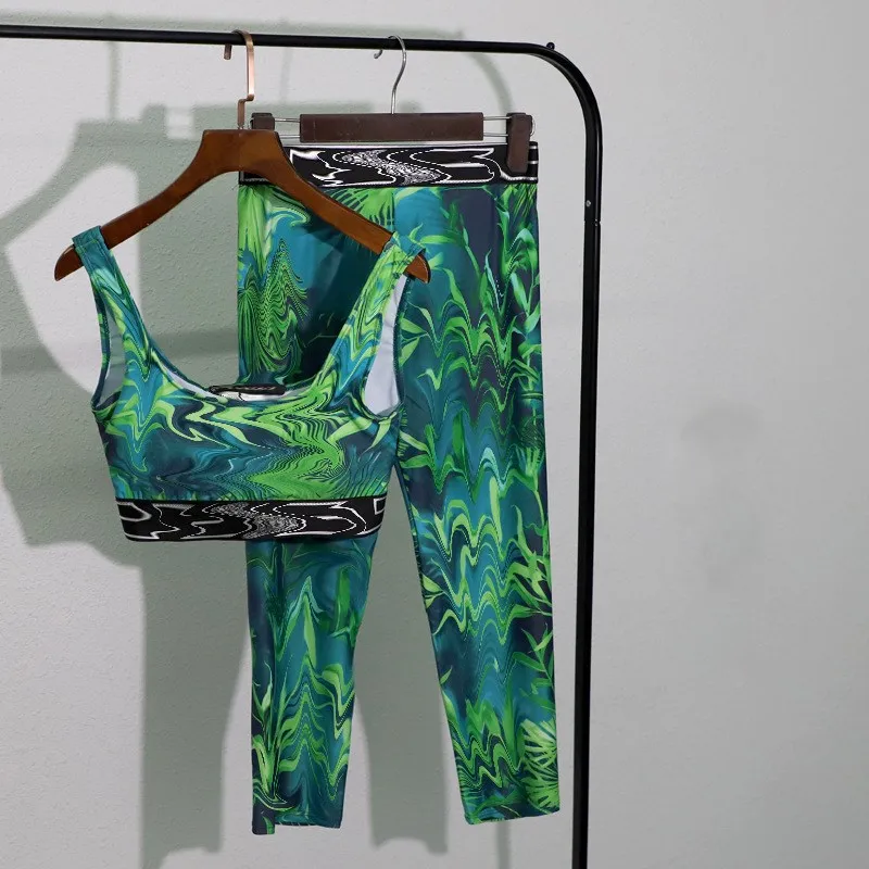 

New arrival Workout Yoga Designer Luxury Sports swimsuit Two Piece Set For Women, Customized colors