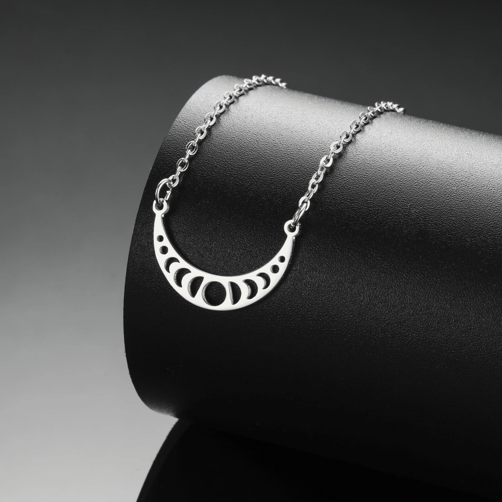 Myshape Moon Phase Necklace Stainless Steel Choker Fashion Elegant Women Witch Crescent Moon Jewelry Gift Celestial Moonology