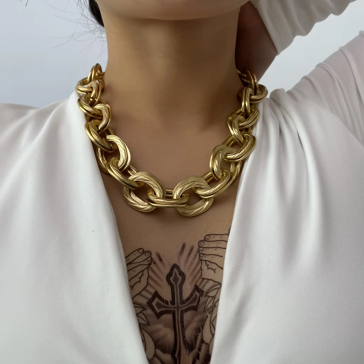 

New Hip Hop Creative Retro Multi-layer Necklace Simple Gold Silver Plated Aluminum Sweater Choker Chain Necklace