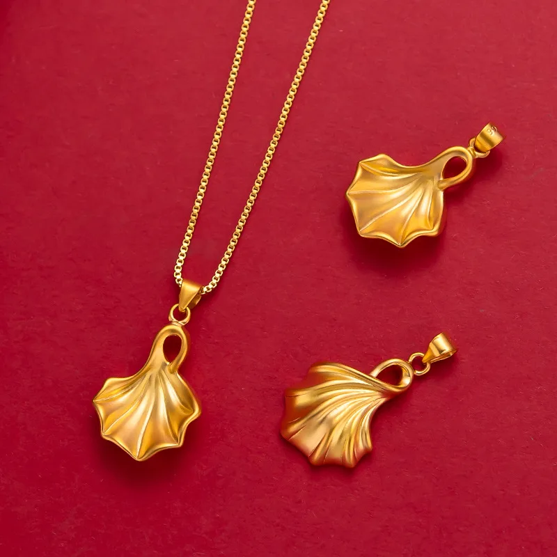 

2022 Fashion Gold Plated Leaf Pendant Women's Ginkgo Leaf Necklace Pendant