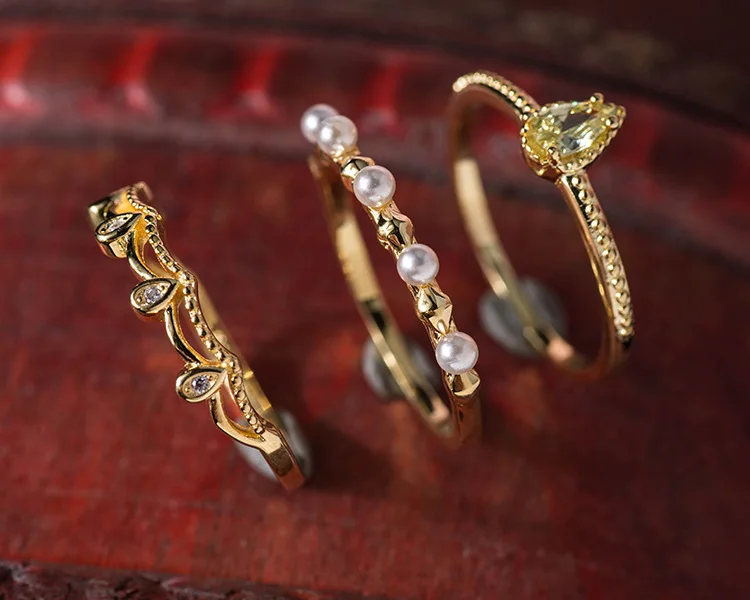 

Tik Tok accessories Christmas limited light luxury 19 winter silver gold plated three ring set topaz pearl lace