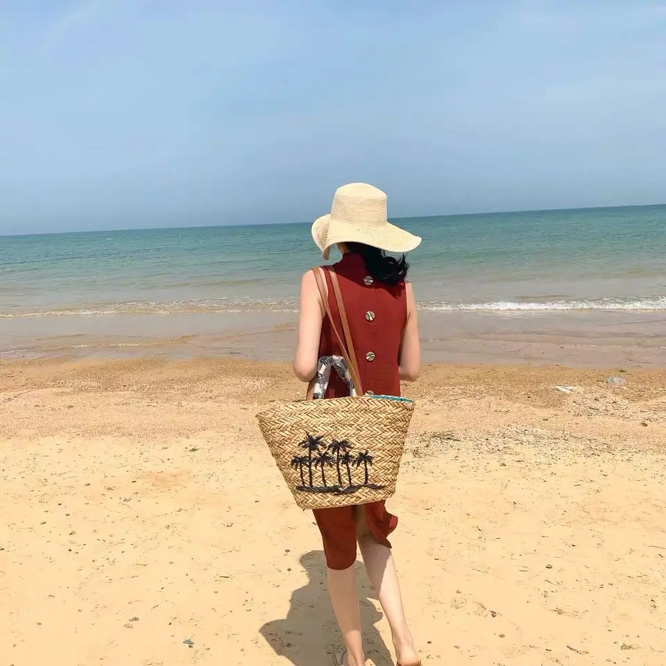 

Wholesale fashion summer lady paper straw beach shoulder bag