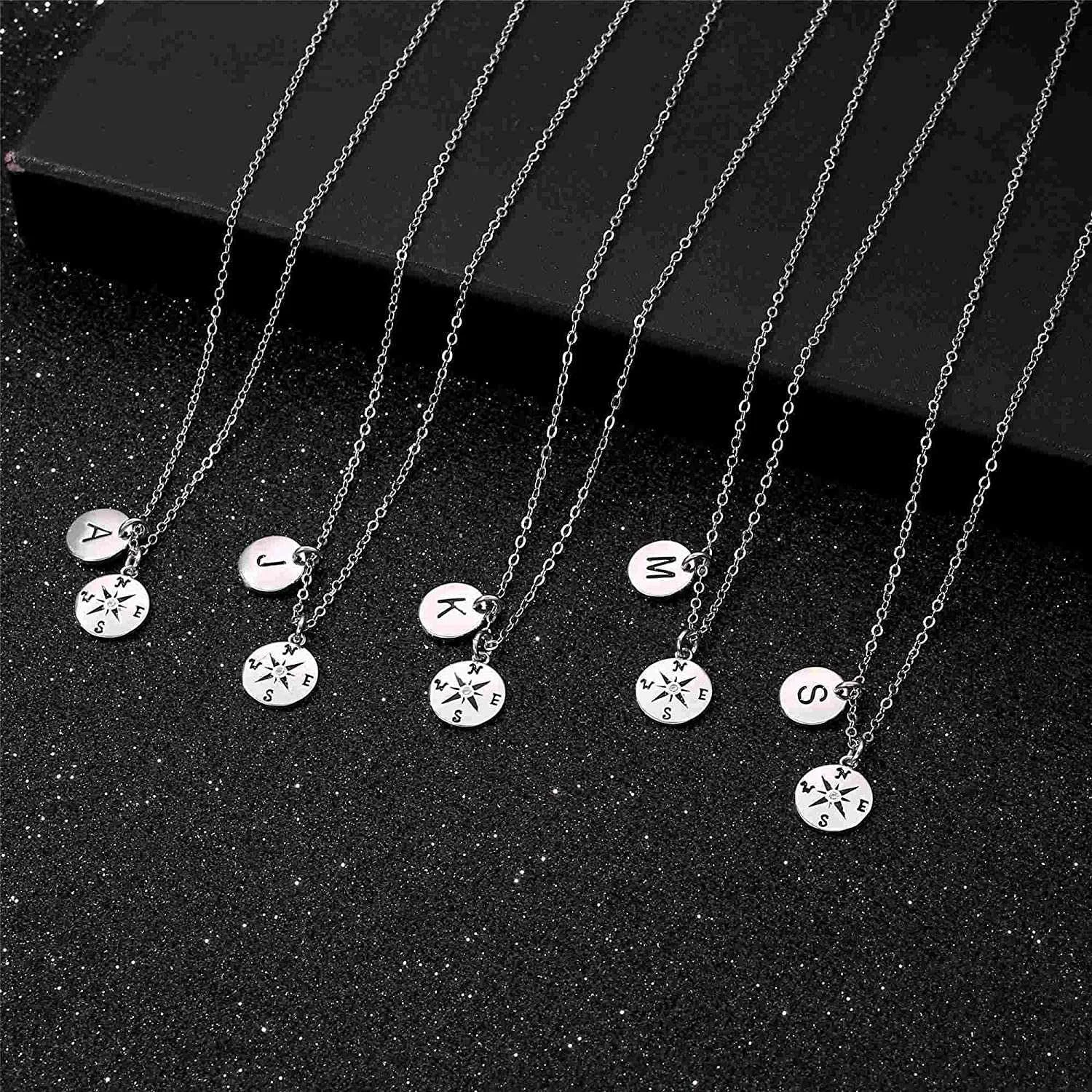 

2021 Compass Letter A-z Stainless Steel Jewelry Necklace Disc Heart Pendant Initial College Graduation Gifts Necklaces For Her