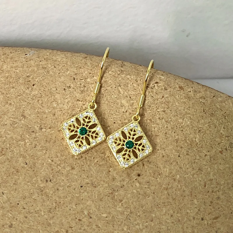 

Vintage Square Hollow 925 Sterling Silver Jewelry Green Cubic Zirconia Earrings