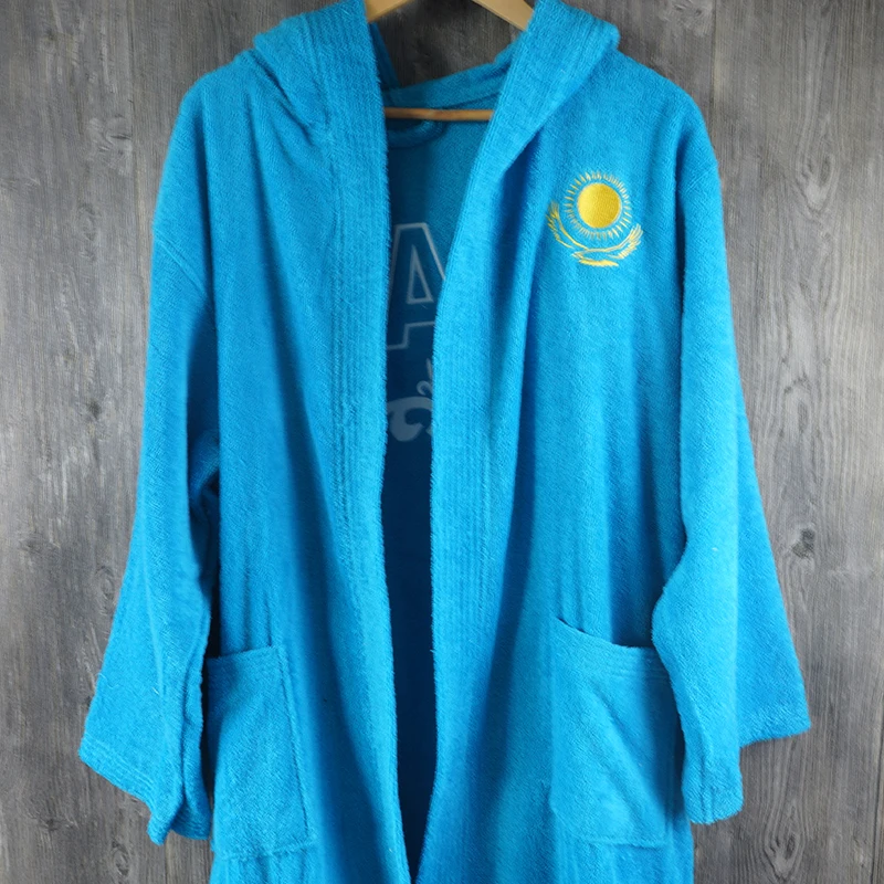 High Quality Hotel 100 Cotton Terry Hooded Men Bathrobe Customized
