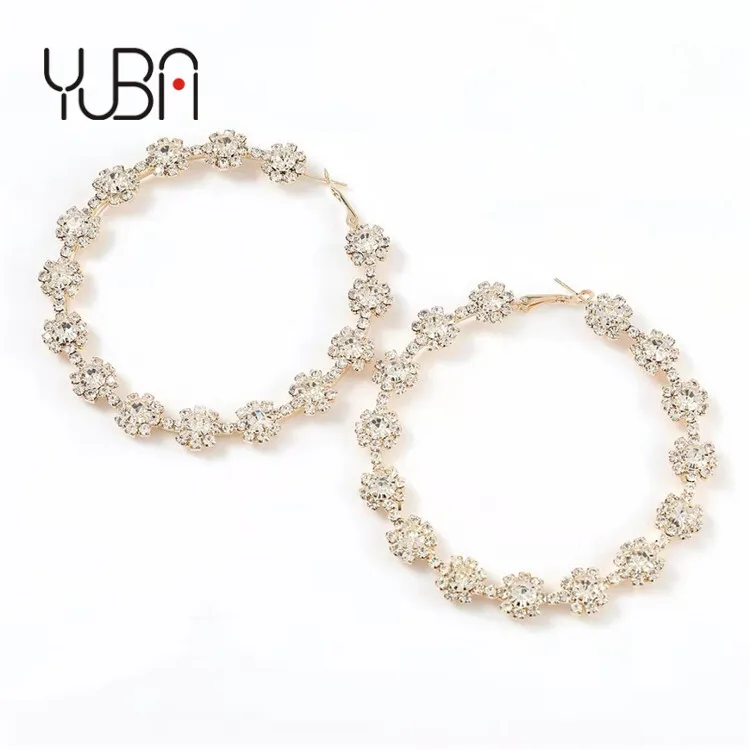 

European And American Personality Fashion Trend Flowers Wild Net Red Earrings Female Exquisite Popular Dinner Earrings