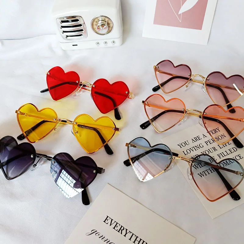 

Ivy90228H 2021new children's sunglasses Fashion heart shape Kids Sunglasses flower love Girl glasses, 5 colors