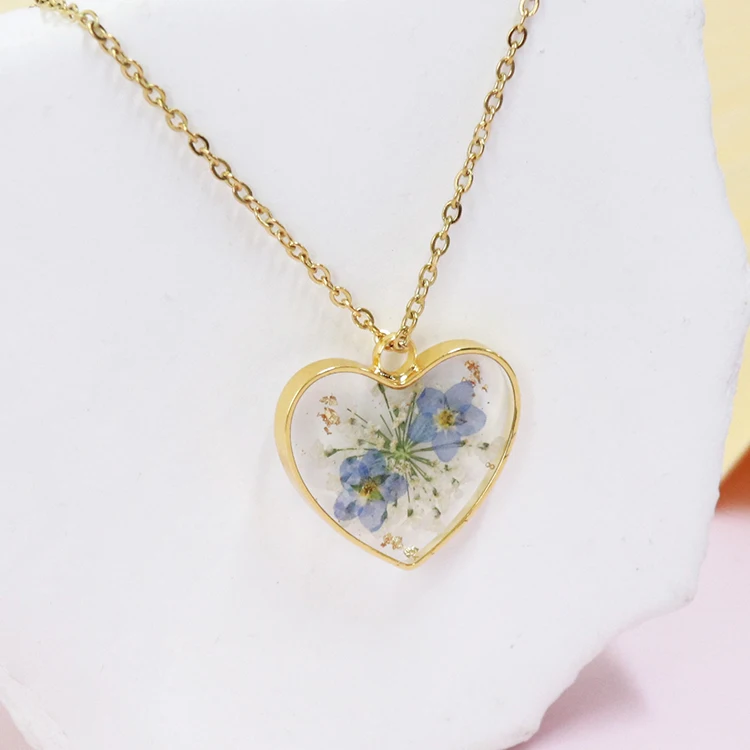 

Handmade Heart Shaped Stainless Steel Dropping Gel Necklace Jewelry Forget Me Not Flower Pendant For Necklace