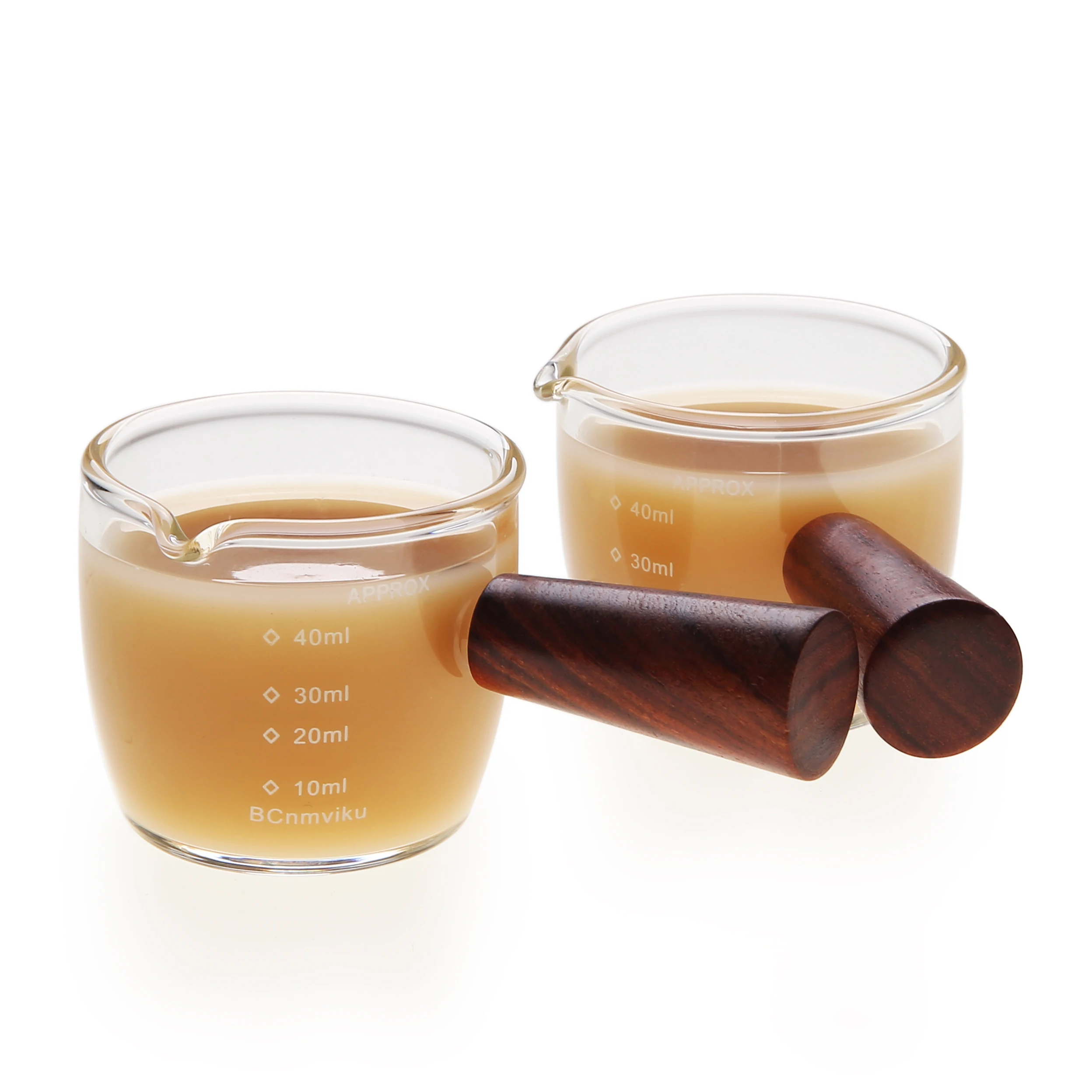 

BCnmviku Single Spout Espresso Shot Glass Measuring Milk Cups 40ML Breakfast Triple Pitcher Milk Cup Wooden Handle For Barista, Transparent