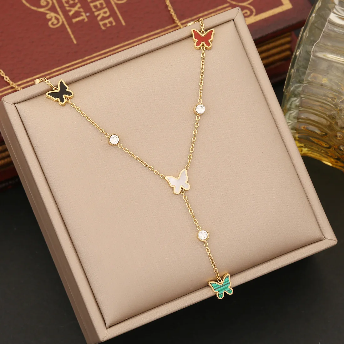 

2023 New Arrival Top Quality 3Pcs Set 18k Gold Plated Stainless Steel Fashion Butterfly Necklace Set Colors Jewelry