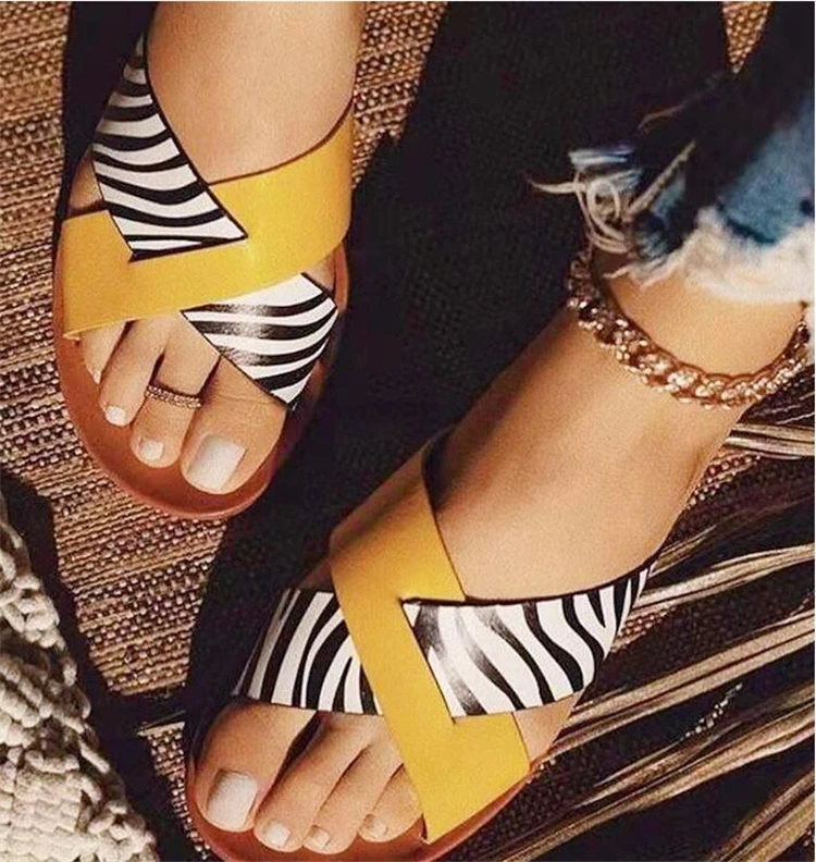 

Custom Fashion 2021 Cross Band Slide Sandals Female Summer Open Toe Designers Slippers For Women, As pictures or customized color