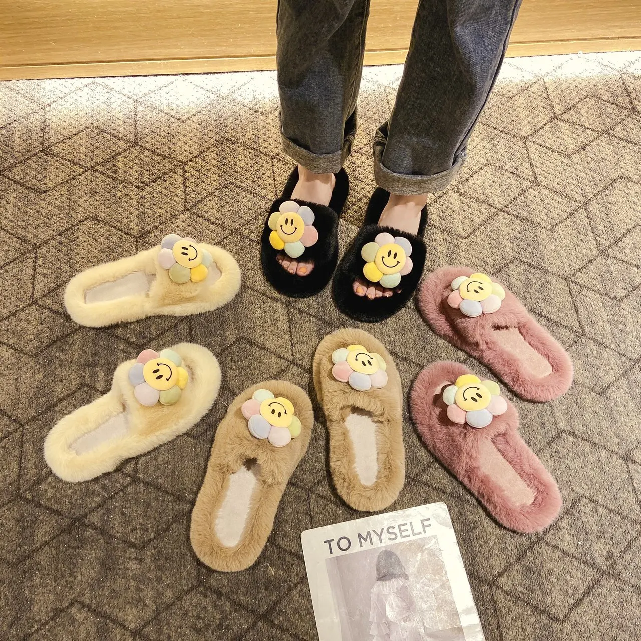 

Wholesale Ladies Fluffy Solid Soft Lovely Smile Flower Pattern Sandals Indoor Outdoor Home Slippers for Women, Picture