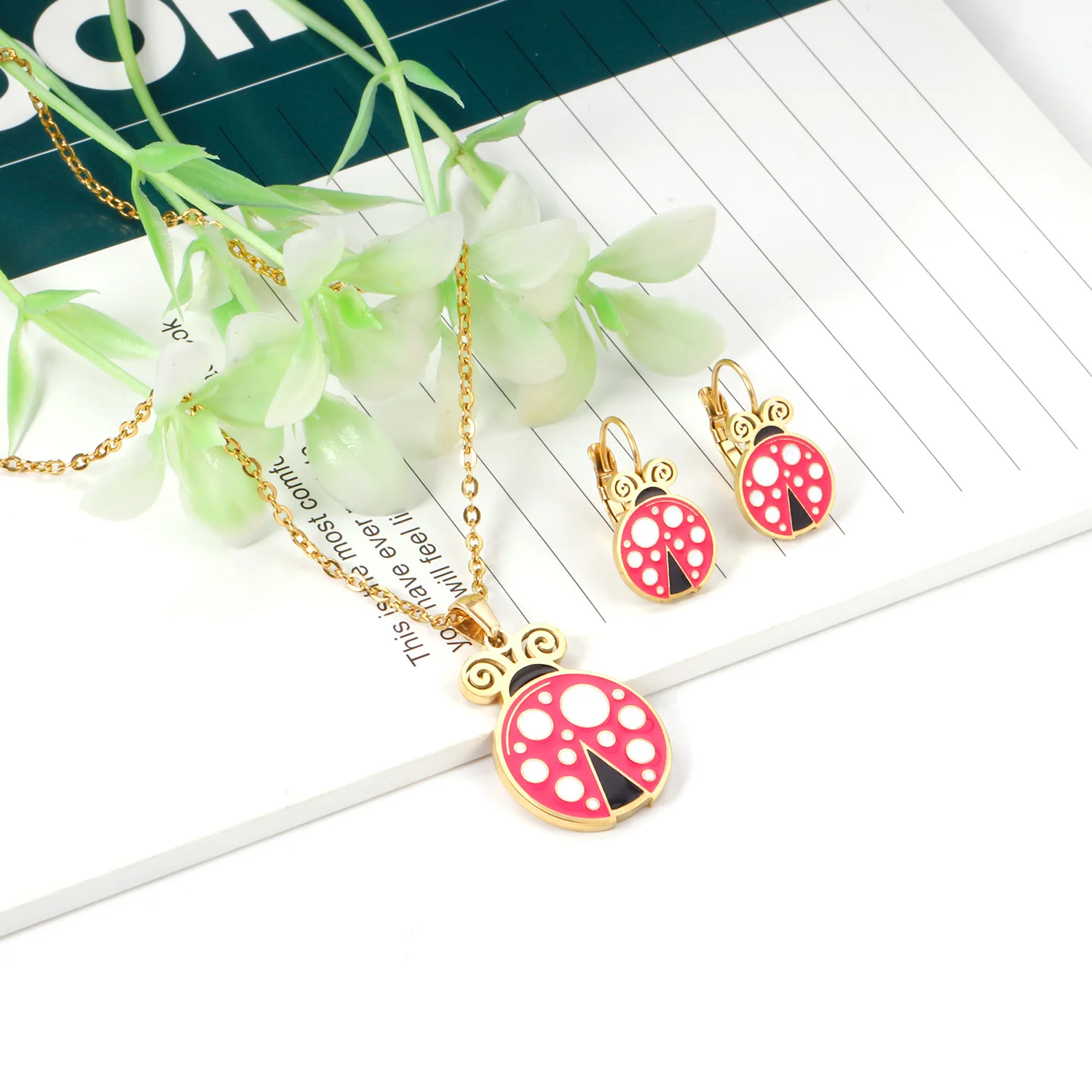 

Accessories Kids Fashion Mickey Mouse Jewelry Set Children Cartoon Pendant Necklace Earing Sets