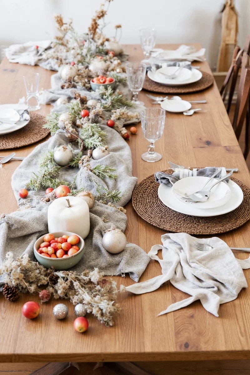 Small gifts placed under dinner plates