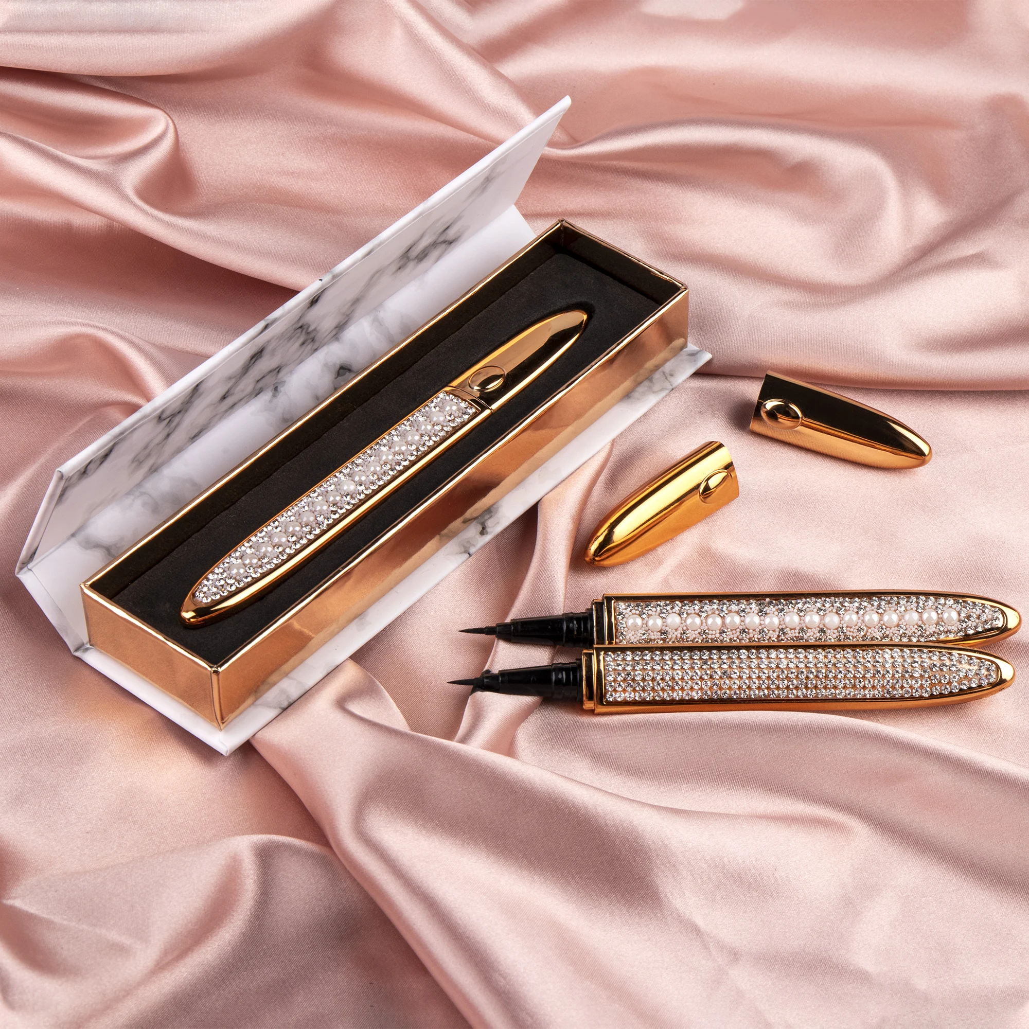 

New magic eyeliner and lashes kit with magnetic eyeliner eyelash, Natural black