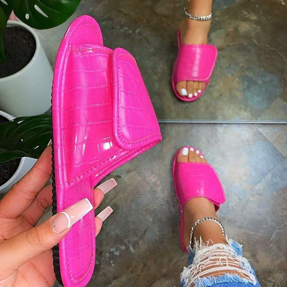 

2021 New Style Women Summer Shoes Fashion Outdoor Beach Slipper Leisure Leather Outside Beach Platform Sandal