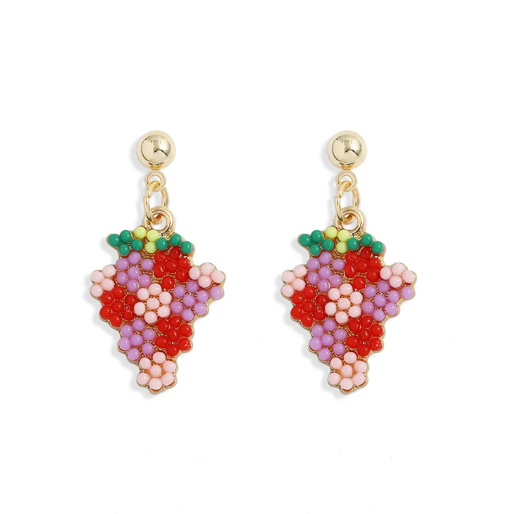 

Wholesale 2021 Korean Creative Fruit Earrings Sweet Pink Rice Beads Inlaid Grape Earrings Fashion Women Earrings, Like picture