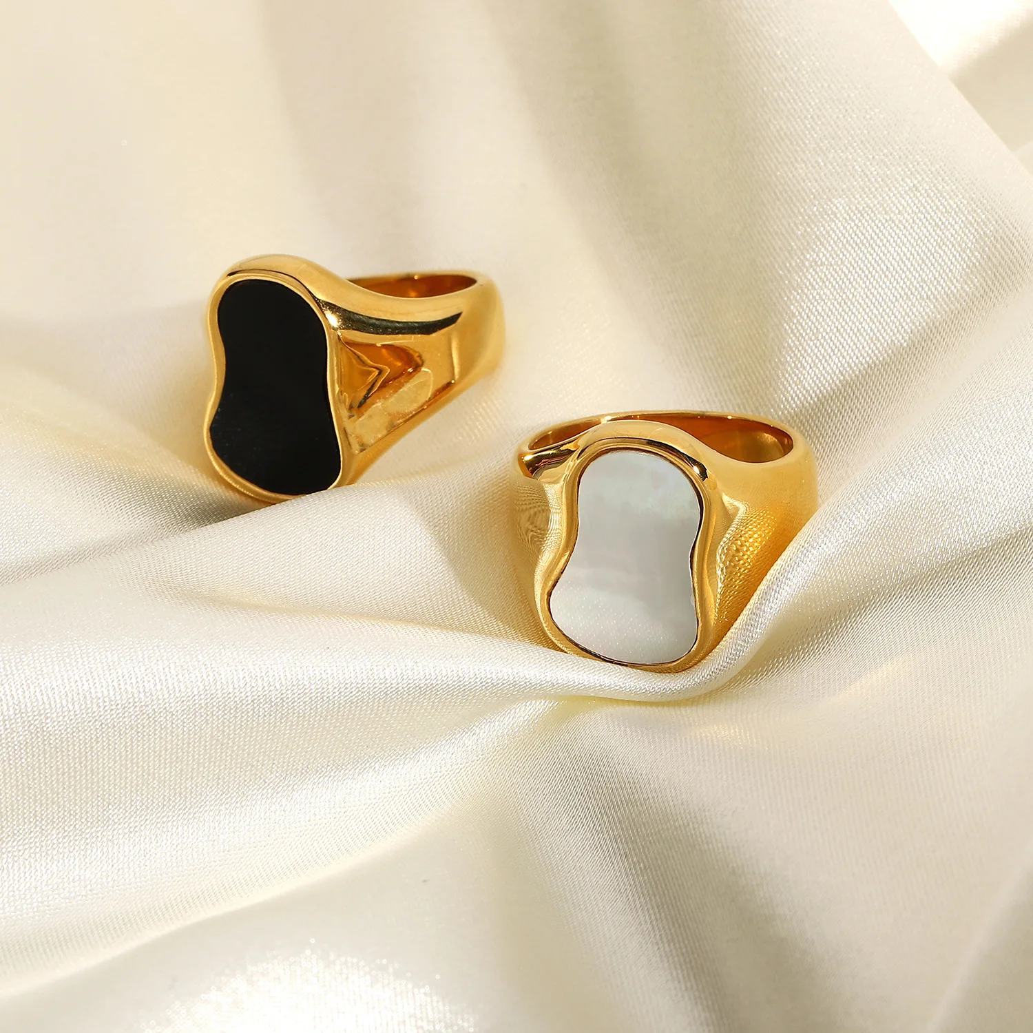 

New Trendy Cute Jewerly Gold plated Stainless Steel Black White Fritillaria Gourd Shaped Rings, Gold, silver, rose gold