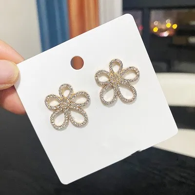 

Korean stud earrings temperament flower zircon earrings, As pic