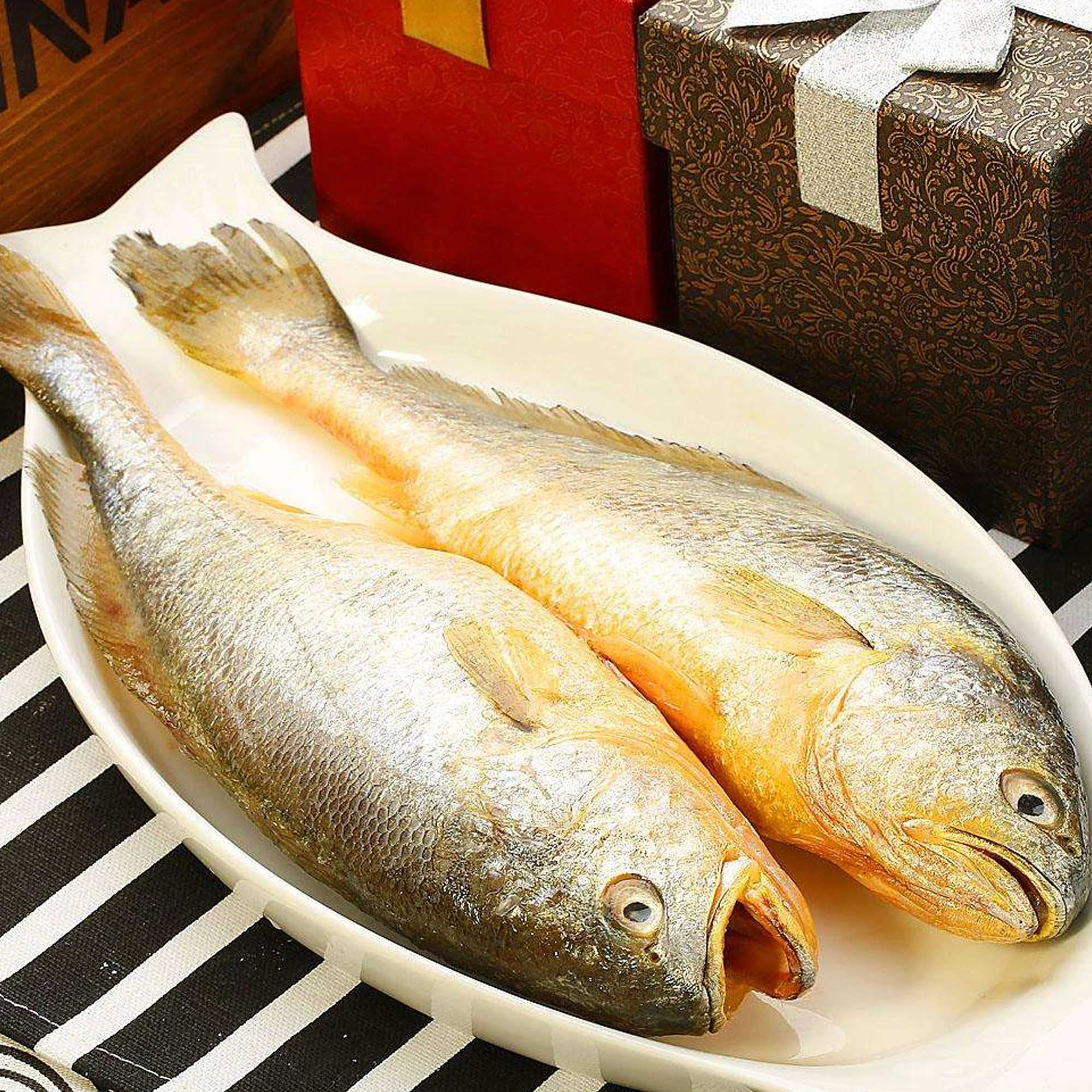 
Good Price Delicious Healthy Fish Vacuum Packaging Frozen Seafood IQF Frozen Yellow Croaker 