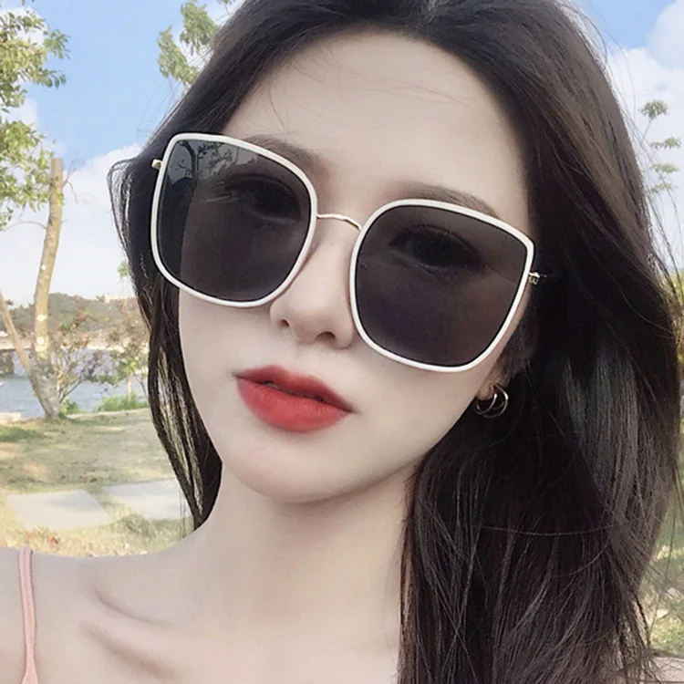 

DCOPTICAL 2021 Full Rim Women Metal Oversized Shades Color Lens Black Lens Men Sunglasses Square Korean Style GM Series