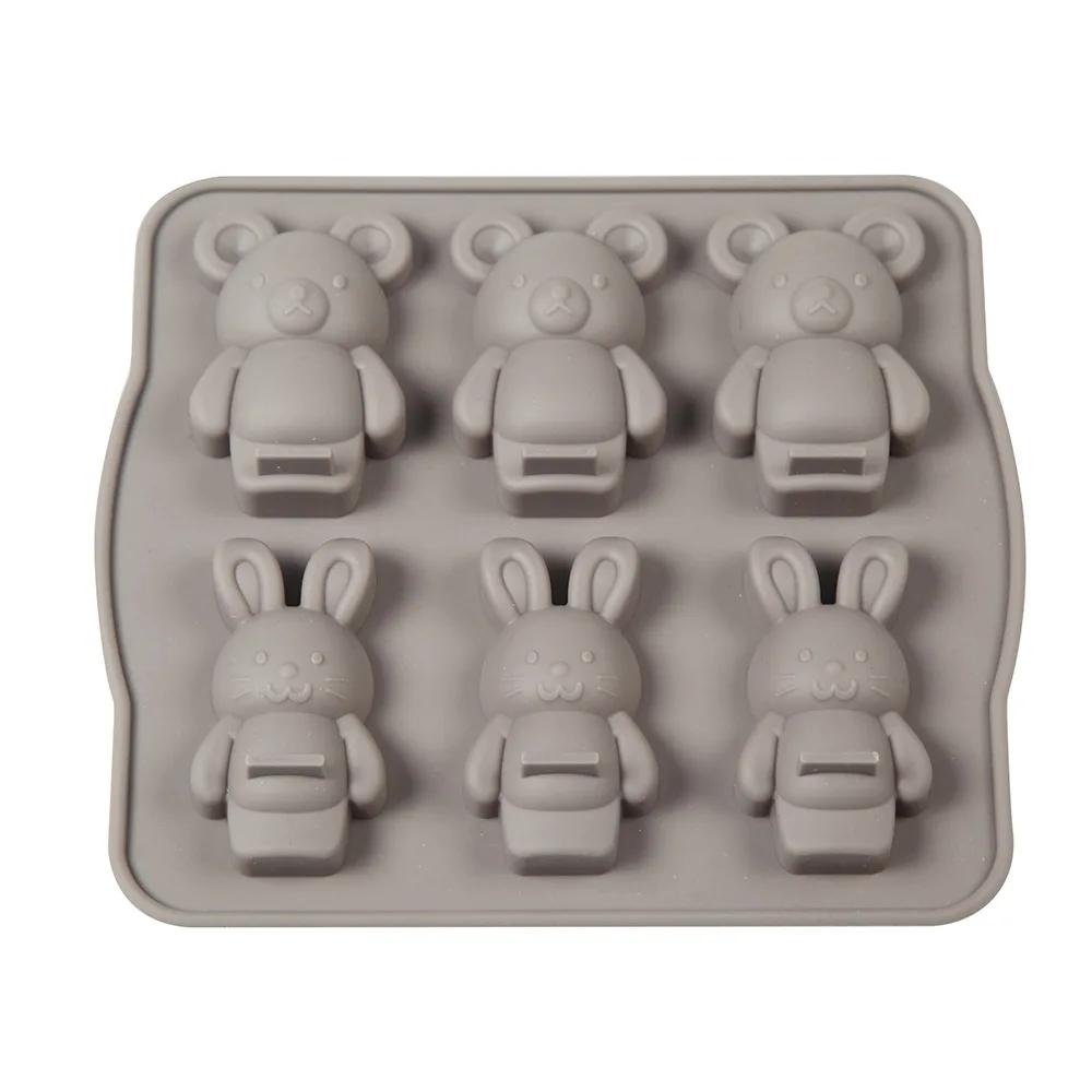 

2022 hot sell eco friendly bear shape cake tool food grade silicone material cake mould, Customized color