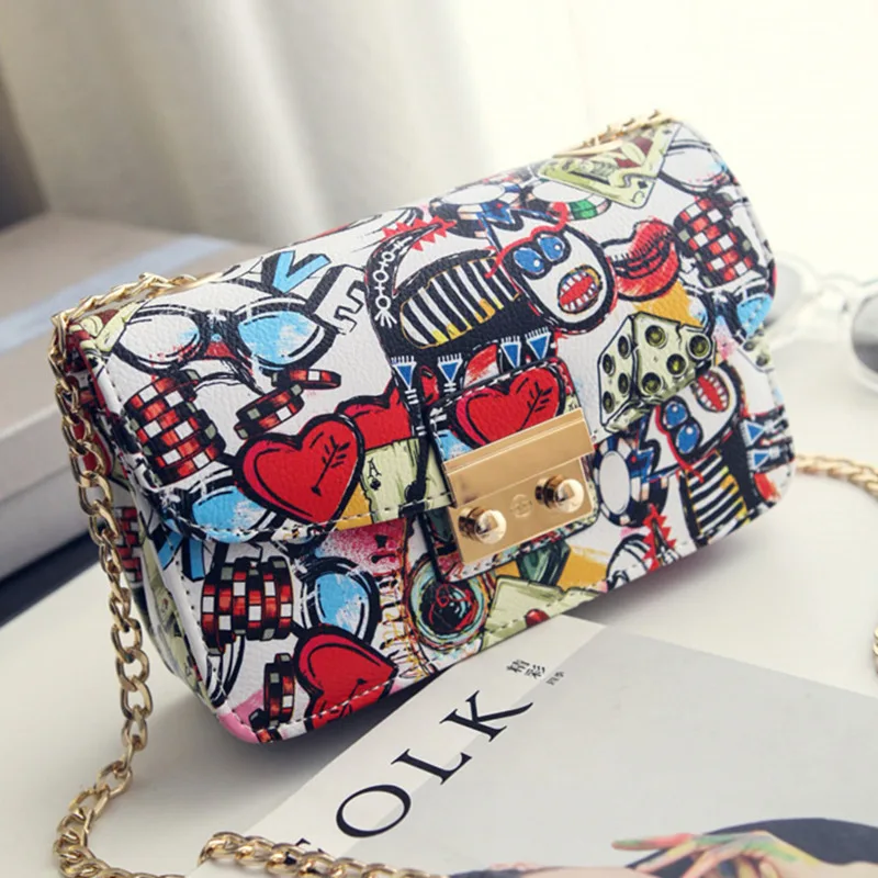 

2020 New Women Bags Summer Graffiti Ladies designer handbags high quality chain mini bag women messenger bags for women Clutch, 3 colors