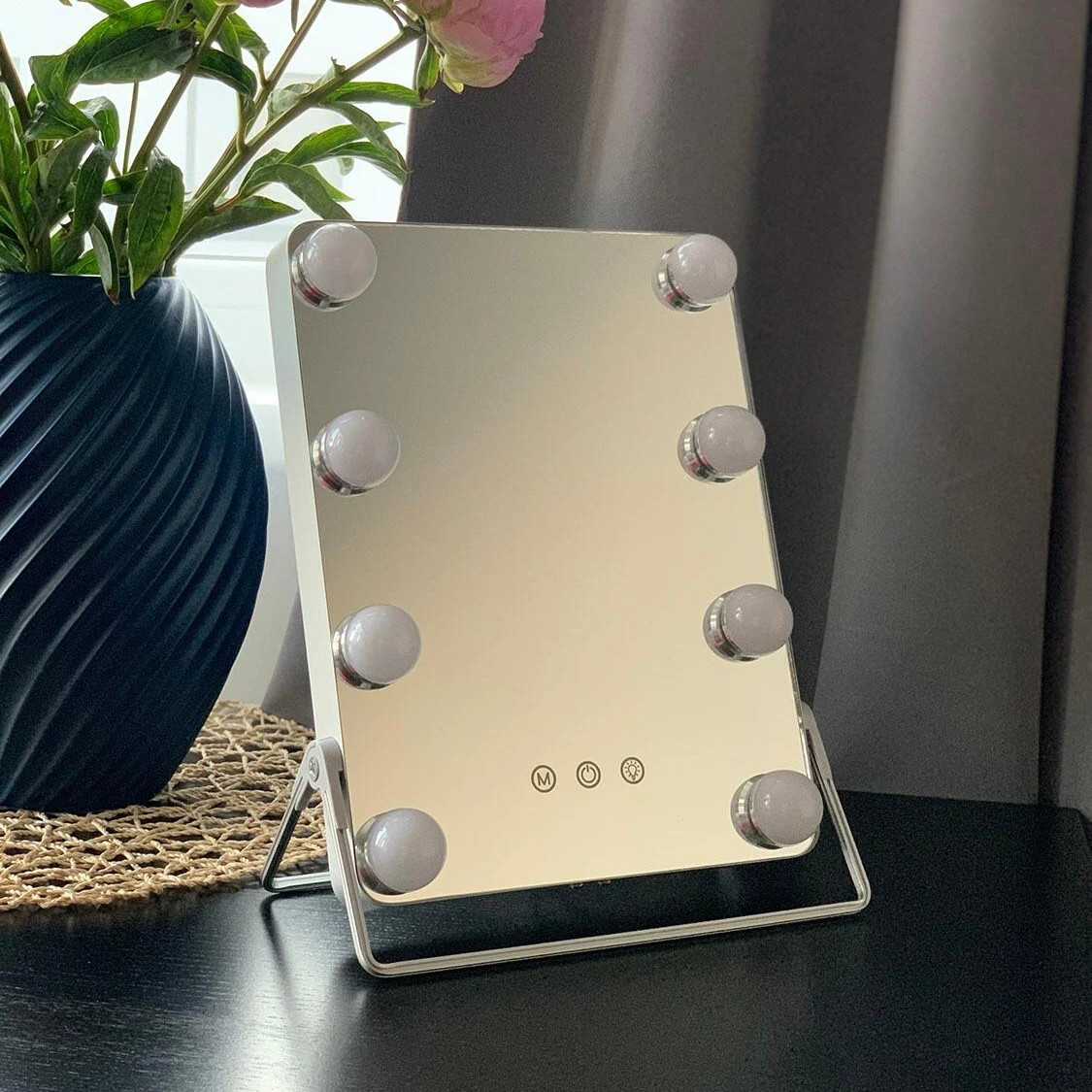 

Small Square 360 led makeup mirror handheld mirror Smart Touch Screen dimmable lighted miror, Sliver