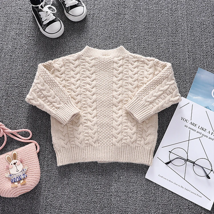 Long-sleeved female baby high-end walker clothes solid color newborn baby button clothes baby sweater