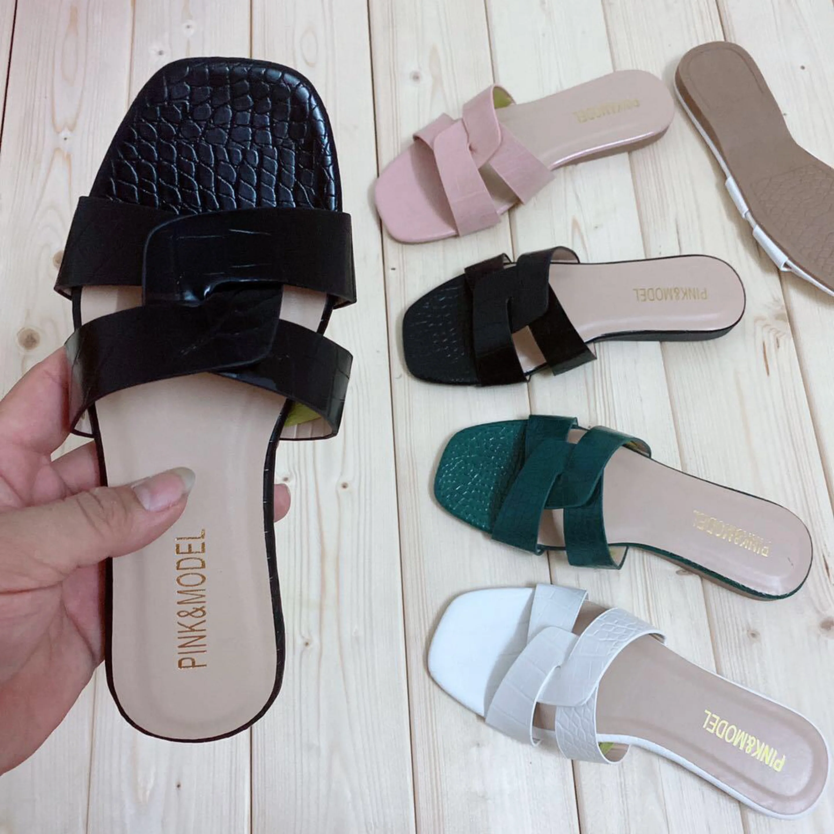 

Summer women's sandals fashion slippers in Europe and the United States hot-selling new flat slippers