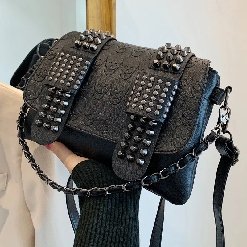 

2022 Vintage PU Leather Small Rivets Skull Shoulder Bags Punk Crossbody Bags Chain Handbags for Women