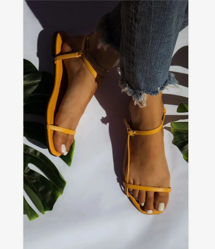 

Women's sandals new summer 2021 comfortable flat bottomed women's shoes buckle open toe sandals drop shipping, White, yellow, black