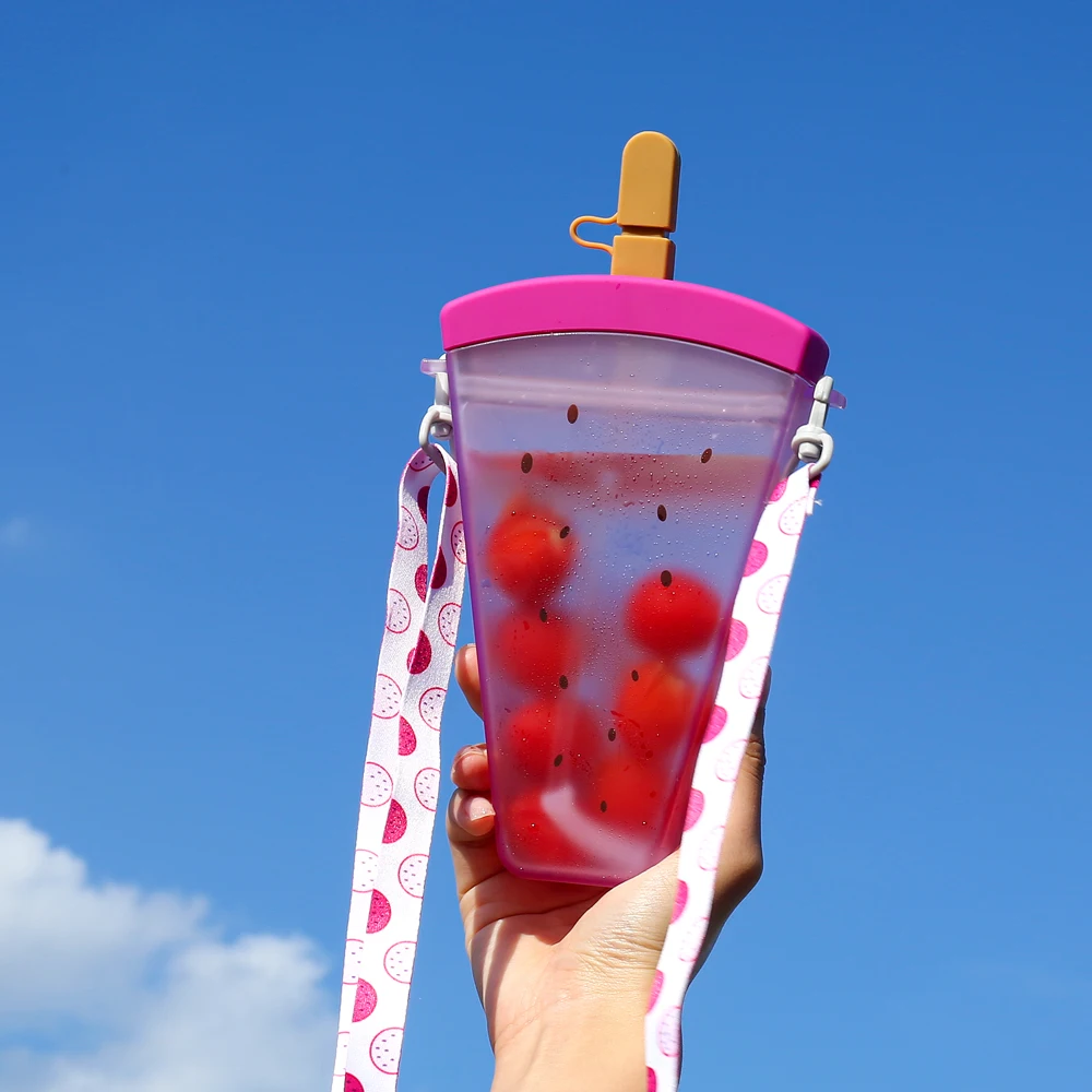 

2021 Designer Drink Cup Purse Plastic Water Bottle Purse With Straw Fruit Popsicle Drink Purse Handbags For Women
