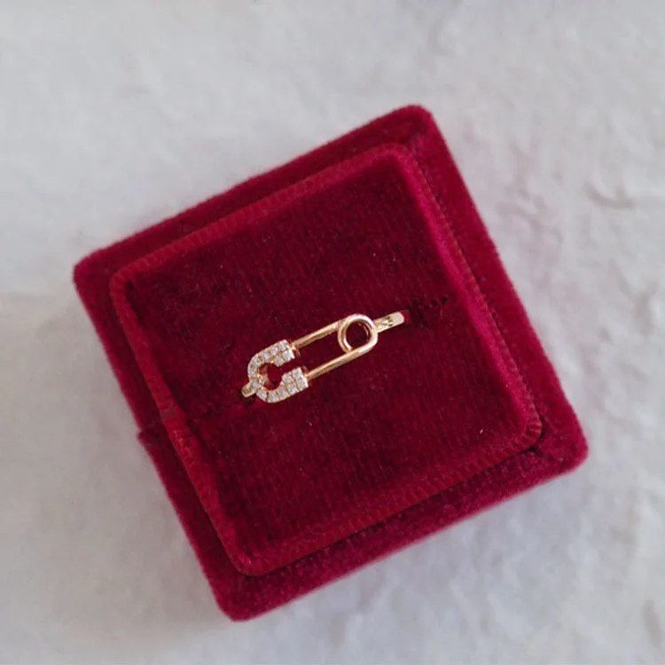 

18K real gold Retro style fashion natural diamond Safety pin rings