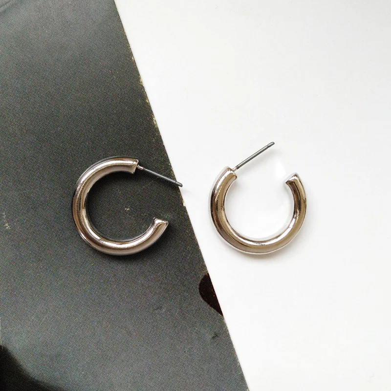 

Chic Gold Silver Color Small Letter C Stud Earrings Women Korean Fashion Geometric Small Circle Vintage Stud Earrings