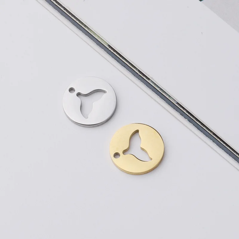 

Diameter 12mm Metal Stainless Steel Silver/Gold Romantic Hollow Mermaid Fish Tail Shape Pendant Charms Pendant For Necklace, Gold,silver