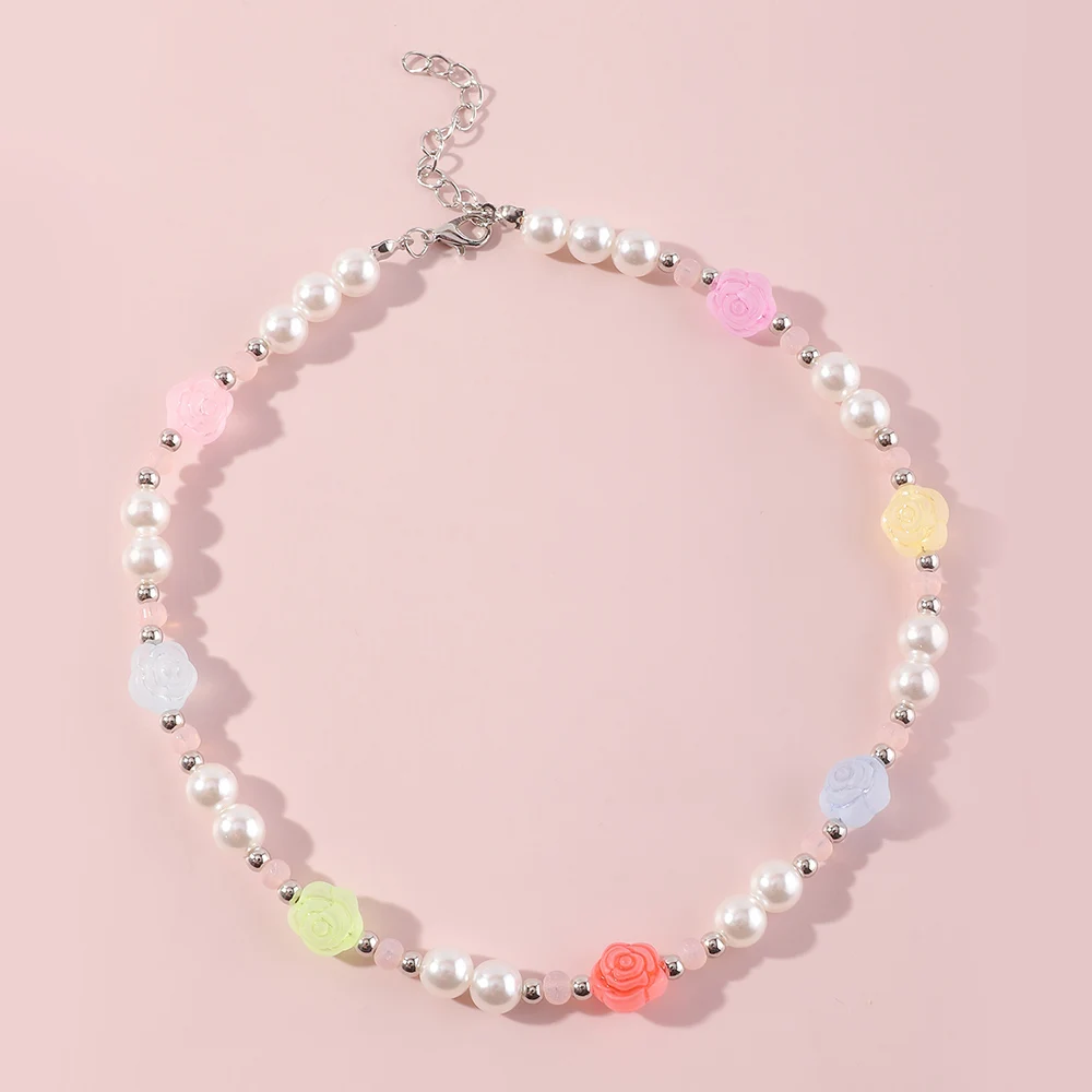

Wholesale Fashionable Handmade Flower Charm Necklace Pearl Choker Necklace For Girls