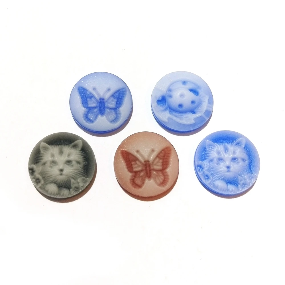 

Wholesale Carved Blue Round Coin Agate Cameo Stone Natural Stone Girls Vintage Pendants for 925 sterling Silver DIY Jewelry, Multi