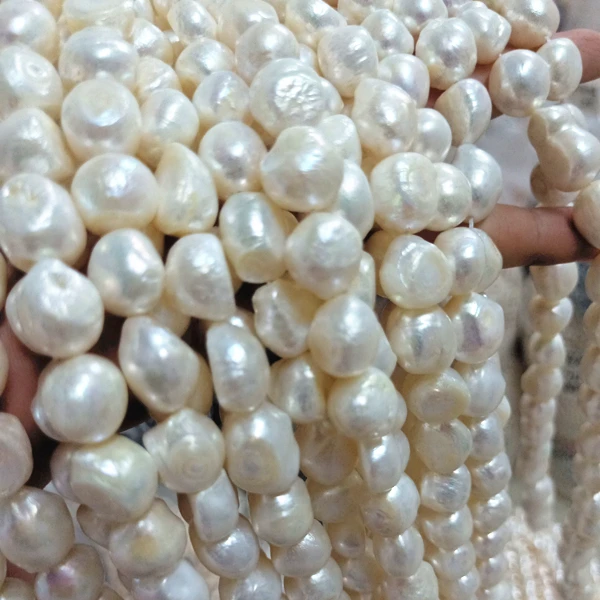 

Natural Fresh Water  Large Baroque Pearl Strand Wholesale White Irregular Freshwater Pearls, White/gray